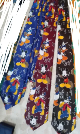 Lote 6 Corbatas Disney Mickey Mouse