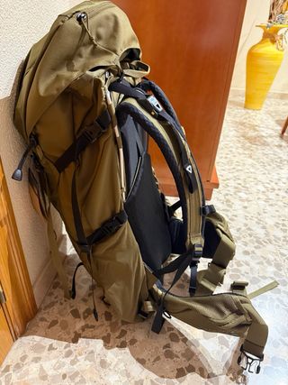 Mochila The North Face Nova 65L con etiqueta