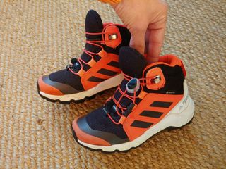 Adidas terrex niño goretex talla 28