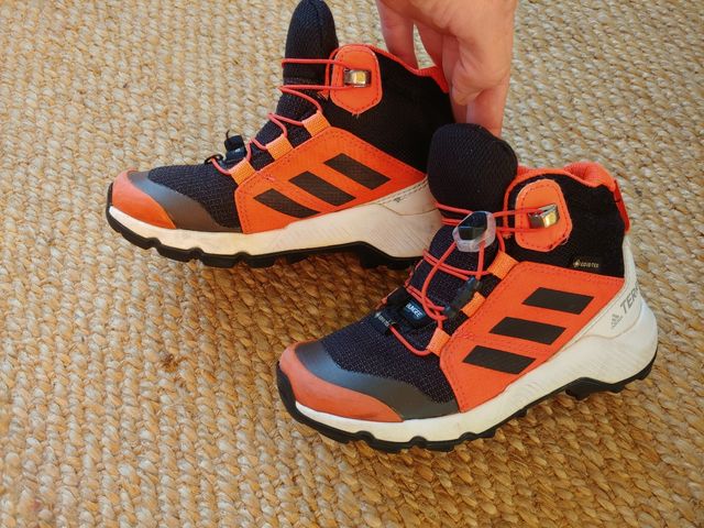 Adidas terrex niño goretex talla 28