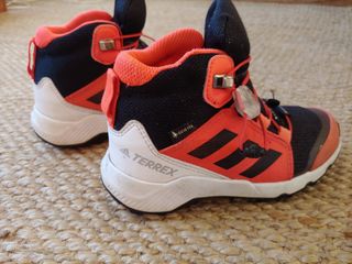 Adidas terrex niño goretex talla 28