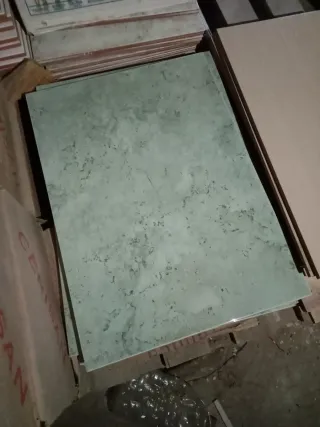 Azulejo baño marmoleado verde