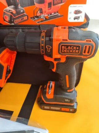 Taladro percutor + caladora BLACK+DECKER BCK22S1S
