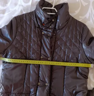 Abrigo acolchado marrón