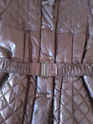 Abrigo acolchado marrón