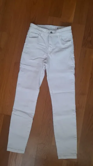 Pantalones pitillo blancos