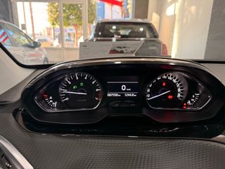 Peugeot 208 5P ALLURE 1.2L PureTech 82