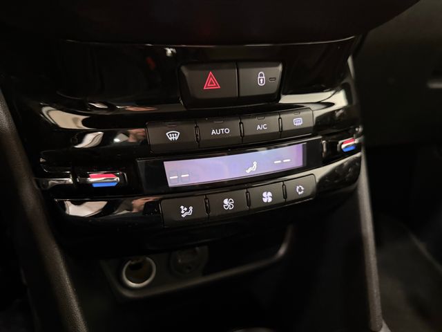 Peugeot 208 5P ALLURE 1.2L PureTech 82