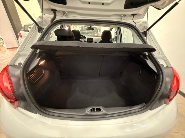 Peugeot 208 5P ALLURE 1.2L PureTech 82