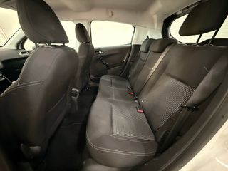 Peugeot 208 5P ALLURE 1.2L PureTech 82