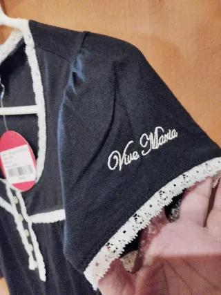 Vestido negro y blanco chica