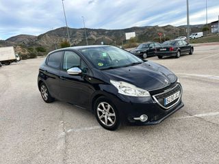 Peugeot 208 2015