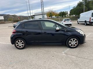 Peugeot 208 2015