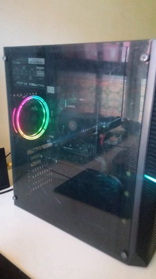 PC Gaming Negro con Luces LED