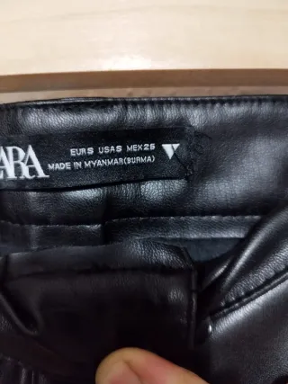 Pantalón corto cuero sintético negro Talla S