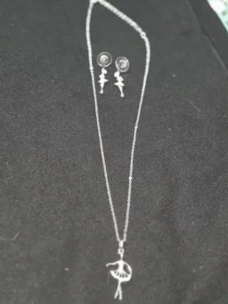 Conjunto bailarina collar y pendientes