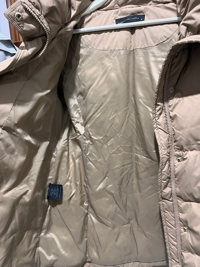 Plumífero mujer beige