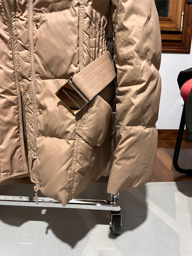 Plumífero mujer beige