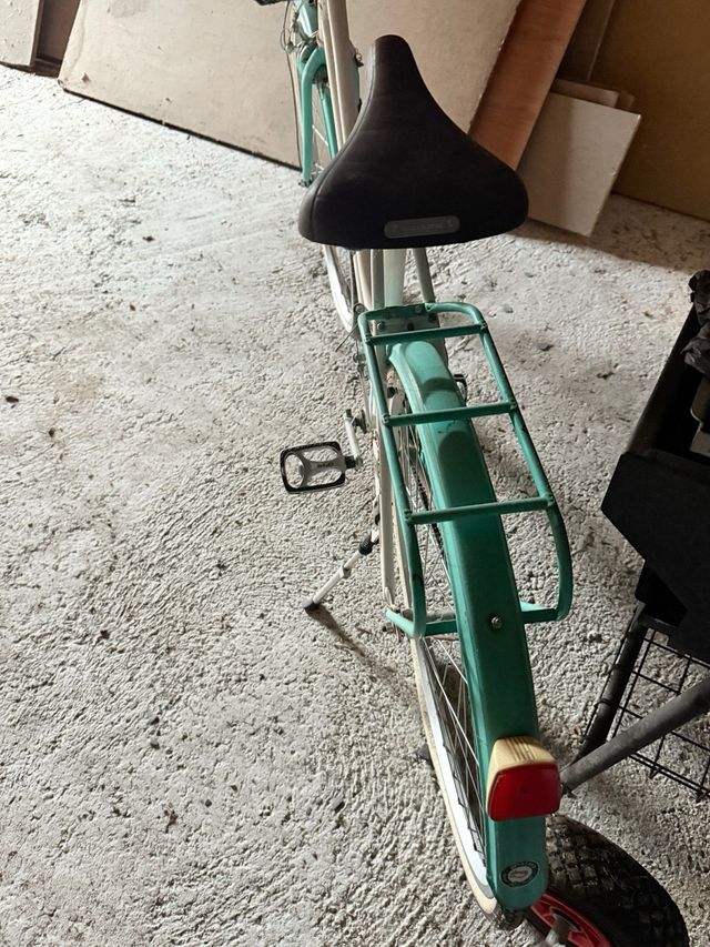 Bicicleta Paseo Orbea Blanca y Turquesa