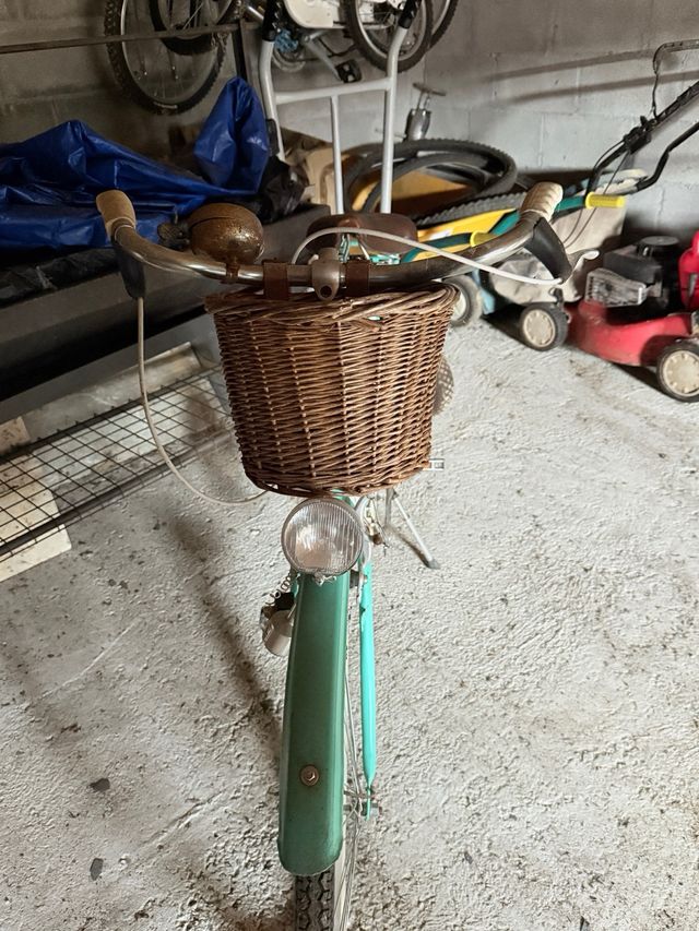 Bicicleta Paseo Orbea Blanca y Turquesa