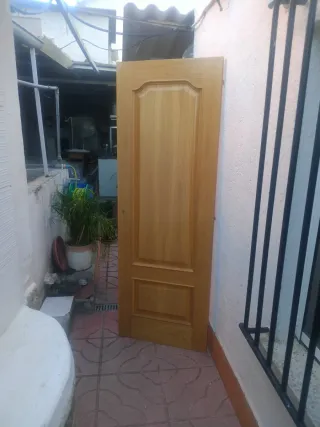 Puerta de madera interior