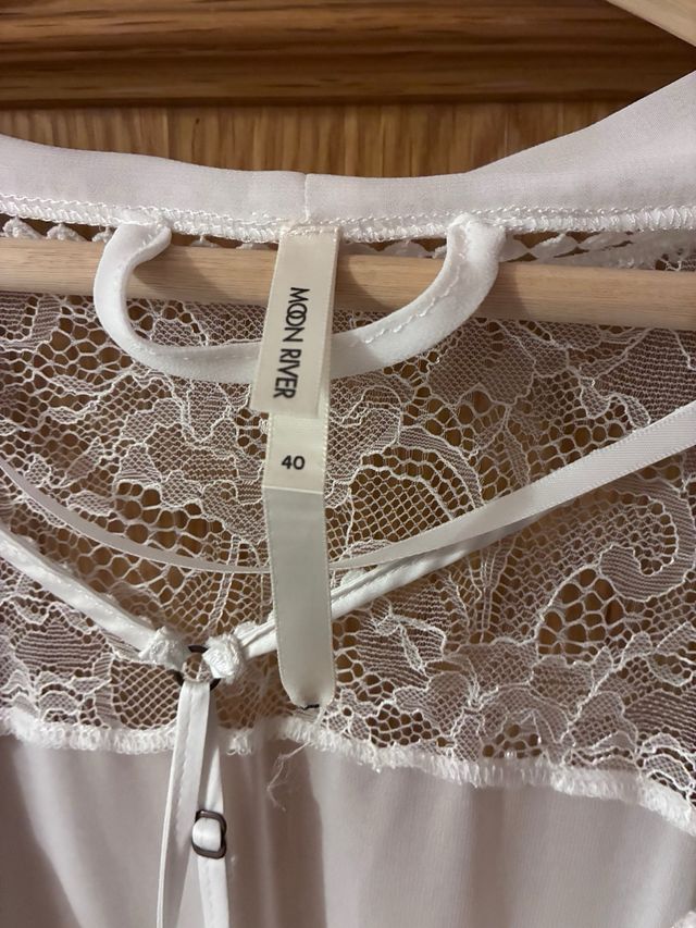 Conjunto Bata y Camisón Blanco Moon River