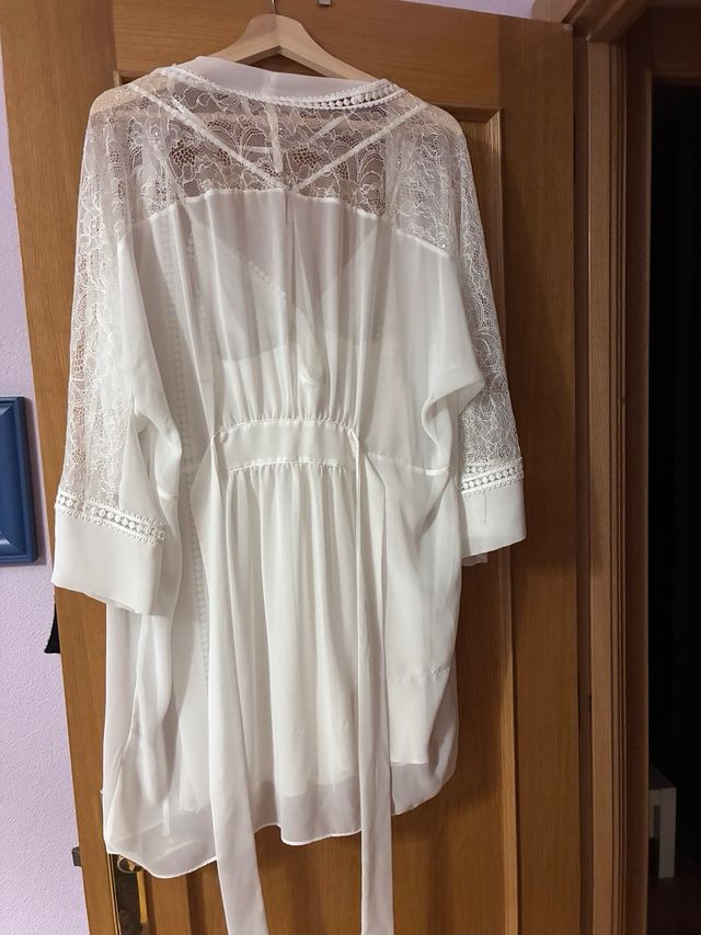 Conjunto Bata y Camisón Blanco Moon River