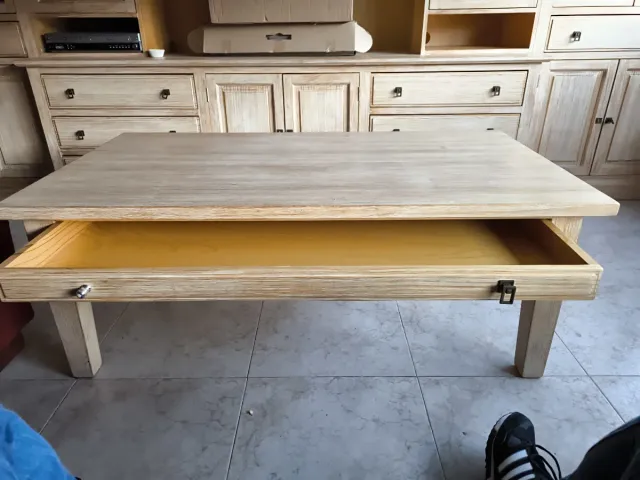 Mesa de centro madera maciza con cajón