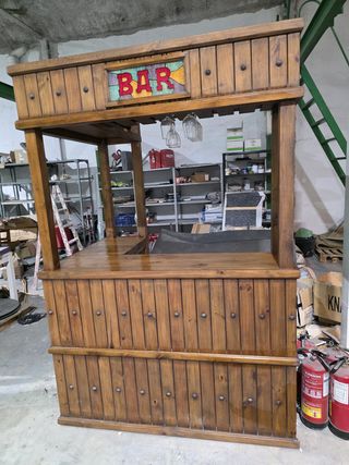Bar de madera rústico