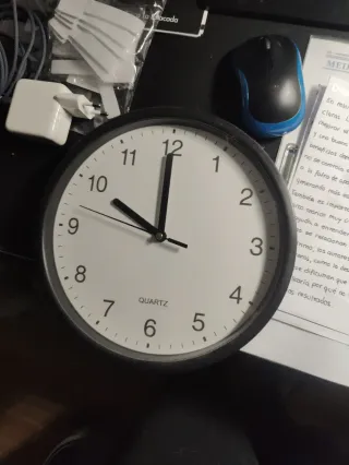 Reloj de Pared Cuarzo Negro y Blanco