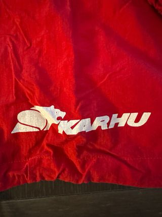 Chaqueta impermeable Karhu. A estrenar!