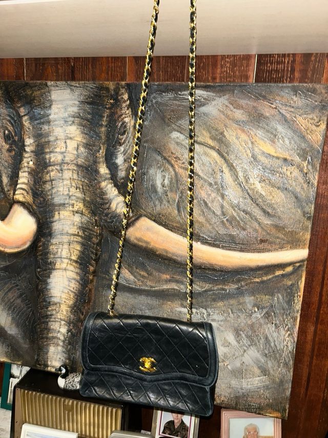 Borsa Chanel nera e dorata