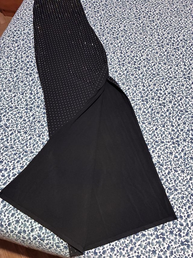 Vestido fiesta Zara negro con brillos