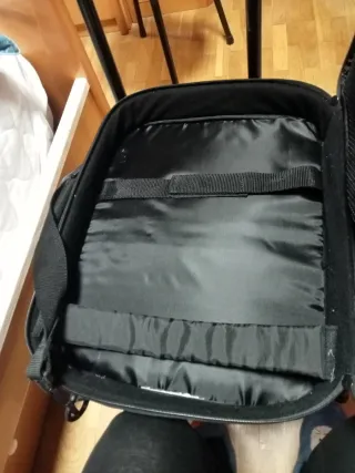 Maletín para portátil Trust negro