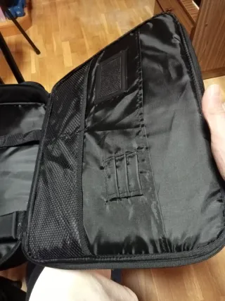 Maletín para portátil Trust negro