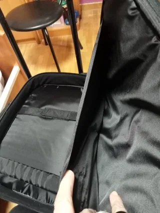 Maletín para portátil Trust negro