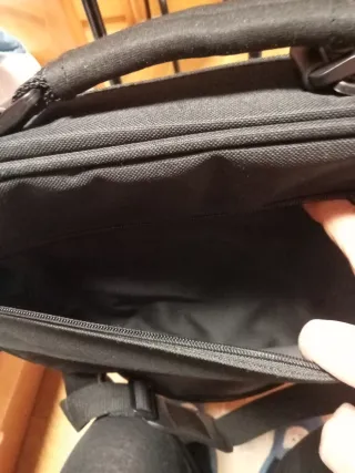 Maletín para portátil Trust negro