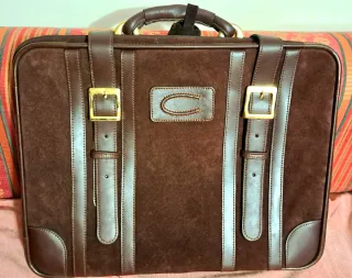 Maleta de piel marrón