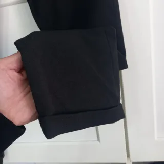 Pantaloni neri donna design a portafoglio