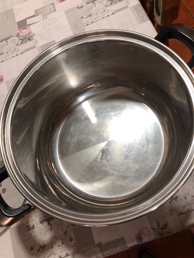 Cacerola de metal con tapa de cristal, 33x17