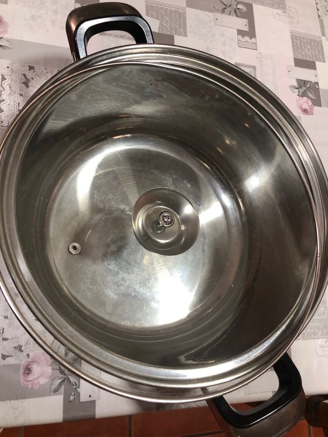 Cacerola de metal con tapa de cristal, 33x17