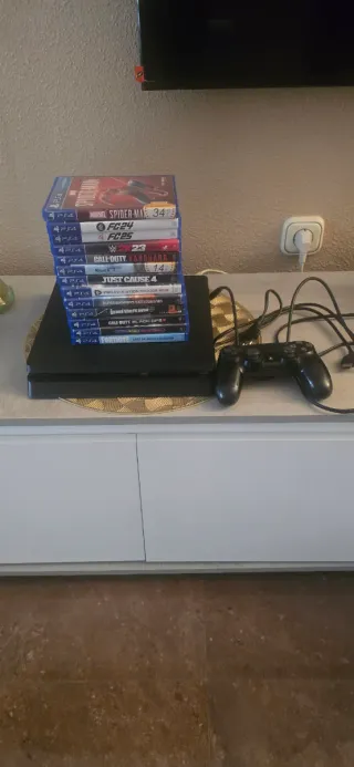 PS4 (PlayStation 4) + 10 Juegos