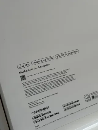MacBook Air M4 256GB 100%
