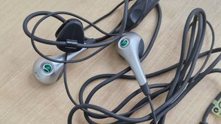 Auriculares Sony Ericsson Plata Negro Verde