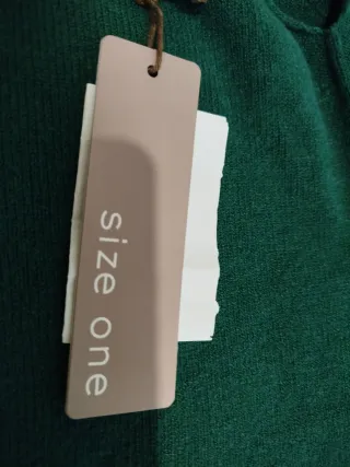 Poncho punto verde talla única. Marca Size One