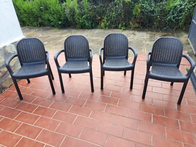 4 Sillas de Jardín Miranda Negras