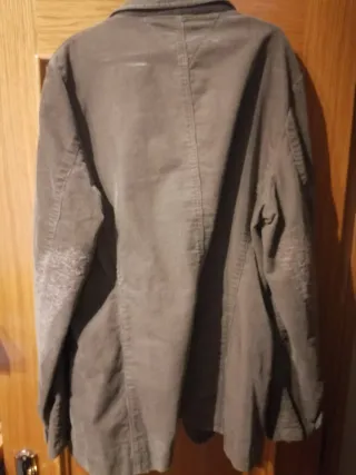 Americana de pana marrón