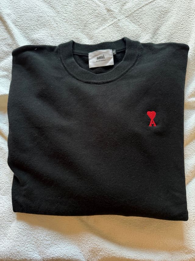 Jersey Ami Negro Corazón Rojo