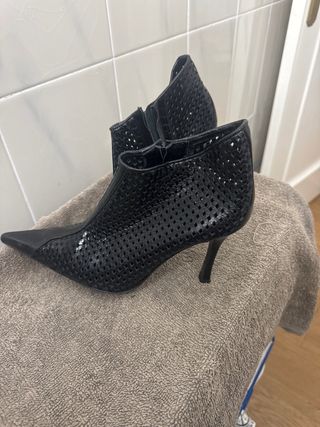 botines calados de Zara
