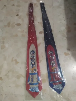 Lote 2 Corbatas Disney Vintage Cohetes